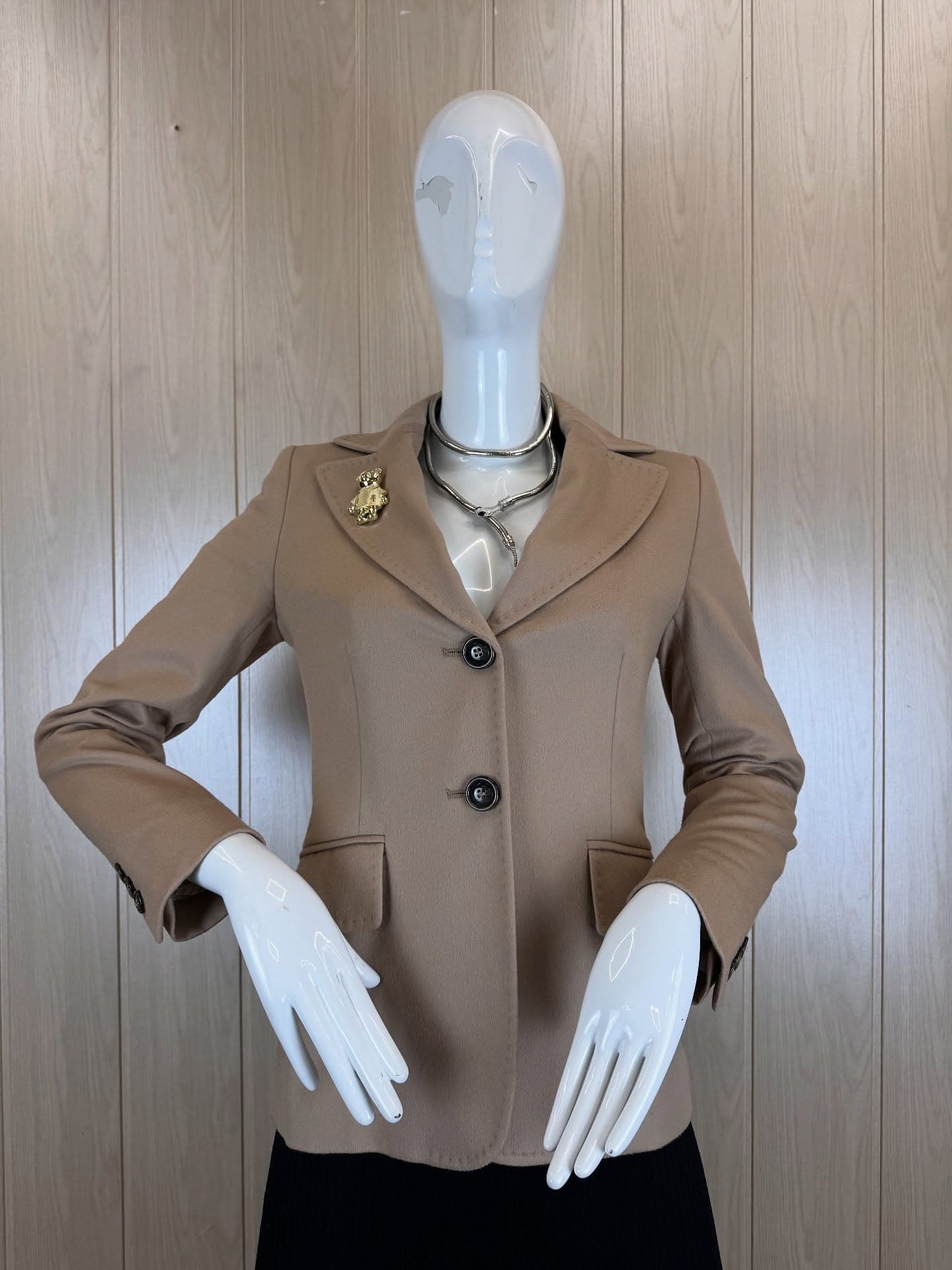 Класичний піджак від WEEKEND MAX MARA ❤️